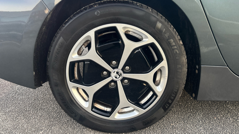 Vauxhall Ampera 111kW Positiv 5dr Auto Electric Hatchback